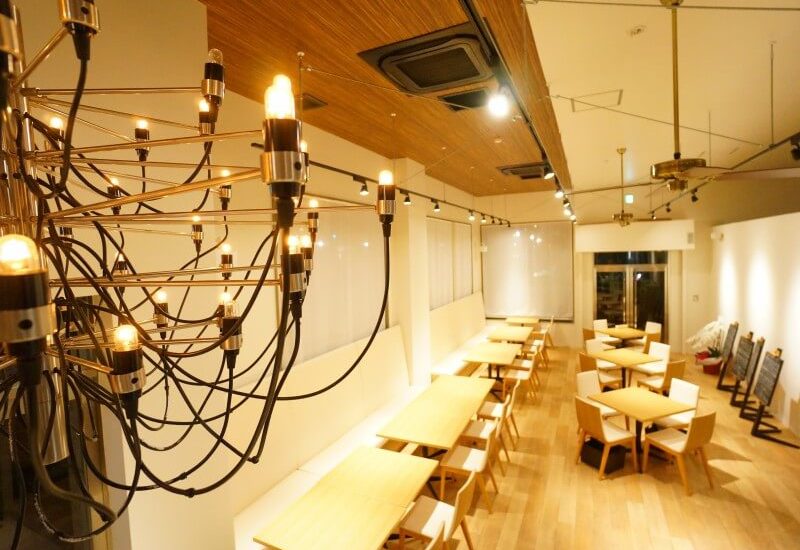 Pizzeria CaRaCaLLaのイタリアン空間